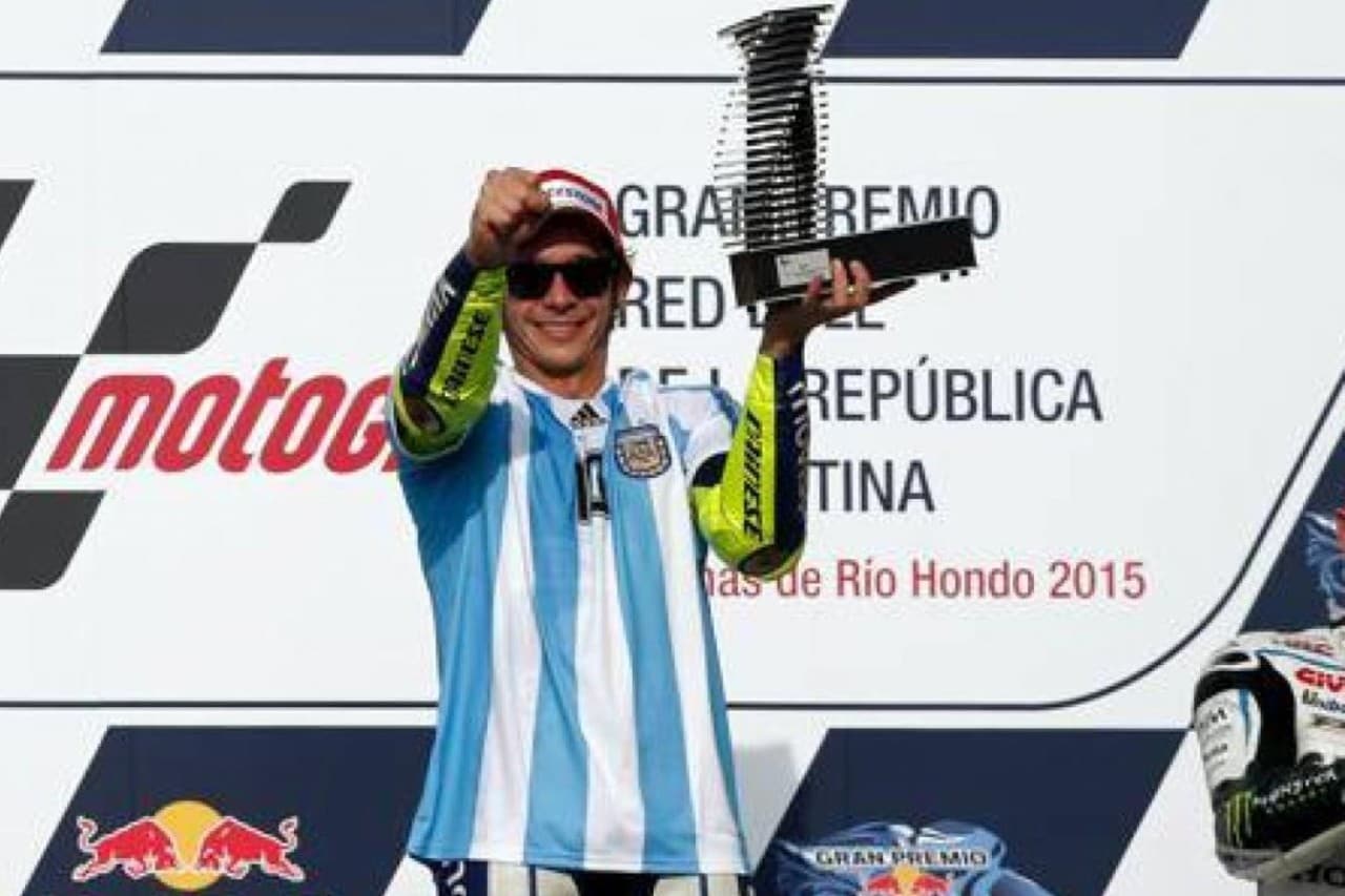 Maradona, un mito assoluto. E quella simpatia tra lui e Valentino